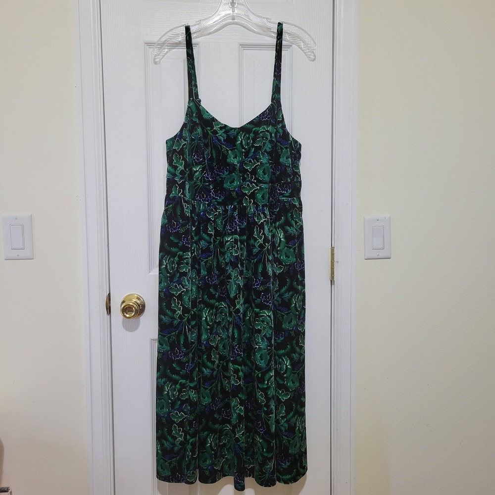 Torrid Midi Green Floral Velvet Skater Dressโ Size 0 Whimsigoth Pockets Romantic